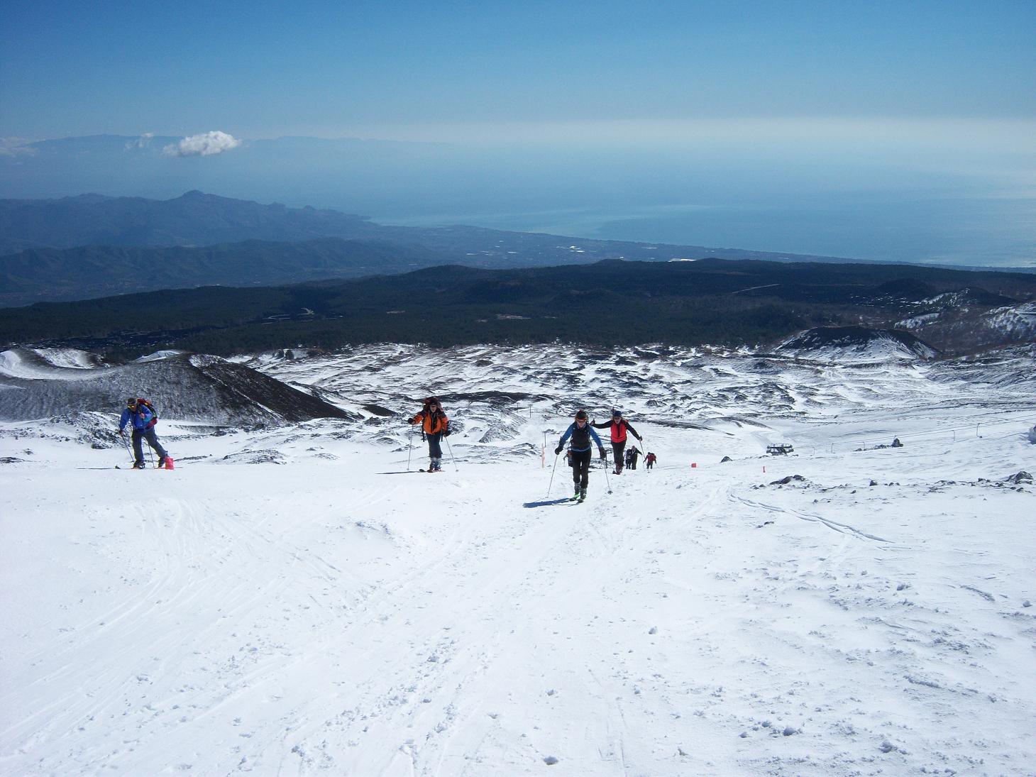 Salita all''Etna con gli sci
